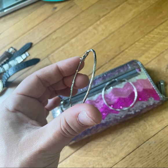 SILVERTONE FLORAL SWIRL HOOP EARRINGS - Picture 2 of 2